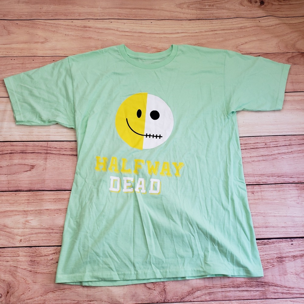 Halfway Dead‎ Shirt Mens Large Green Graphic Smiley Face Short Sleeve Adult